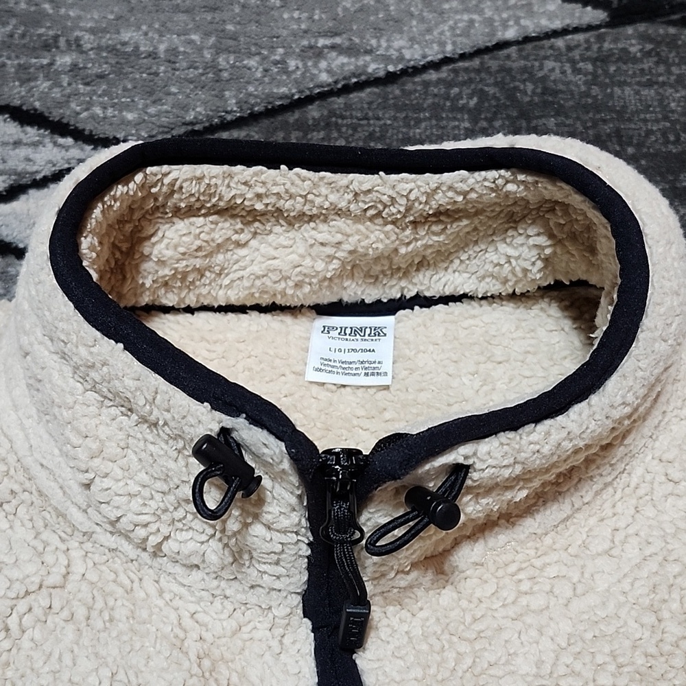 VS PINK 2019 POCKET QUARTER-ZIP SHERPA JACKET - Picture 2 of 13